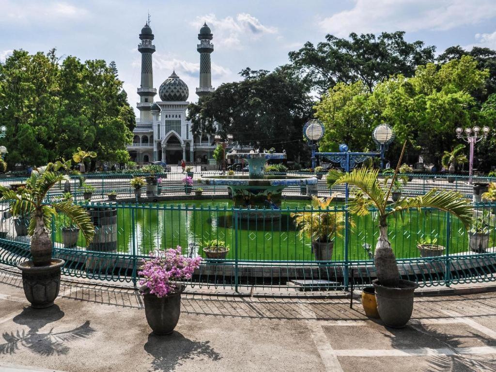 Sawojajar Inn Malang Exterior photo