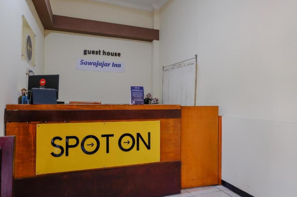 Sawojajar Inn Malang Exterior photo